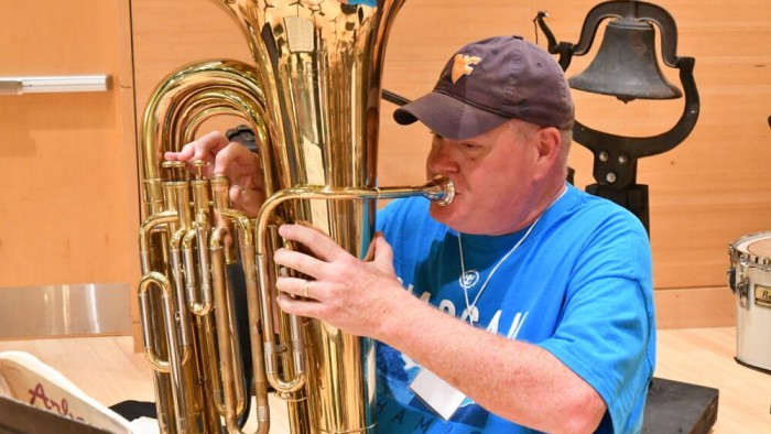 James Mounts James Mounts