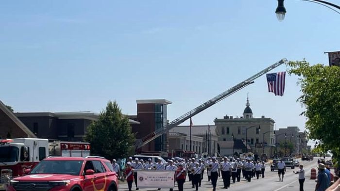 dan-lex-23-parade-02a