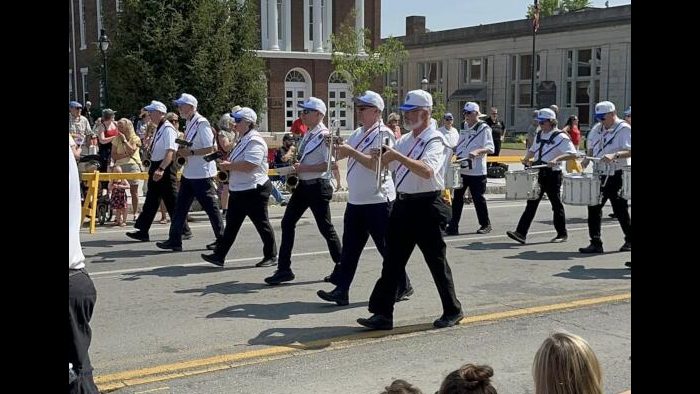 dan-lex-23-parade-03