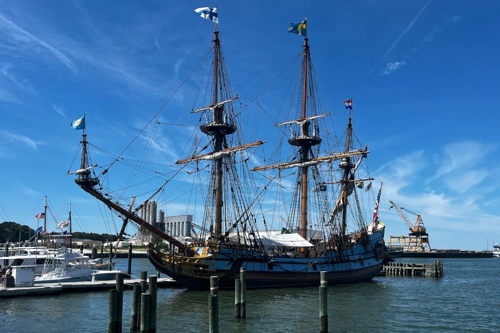 Colonial tall ship